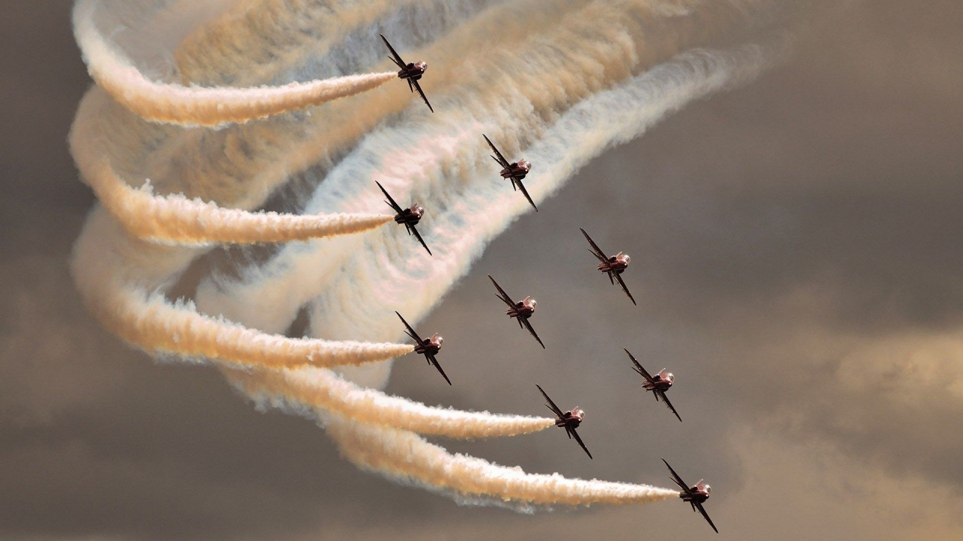 波兰队赛制解析：如何通过精准的战术调整赢得关键比赛，波兰队阵型