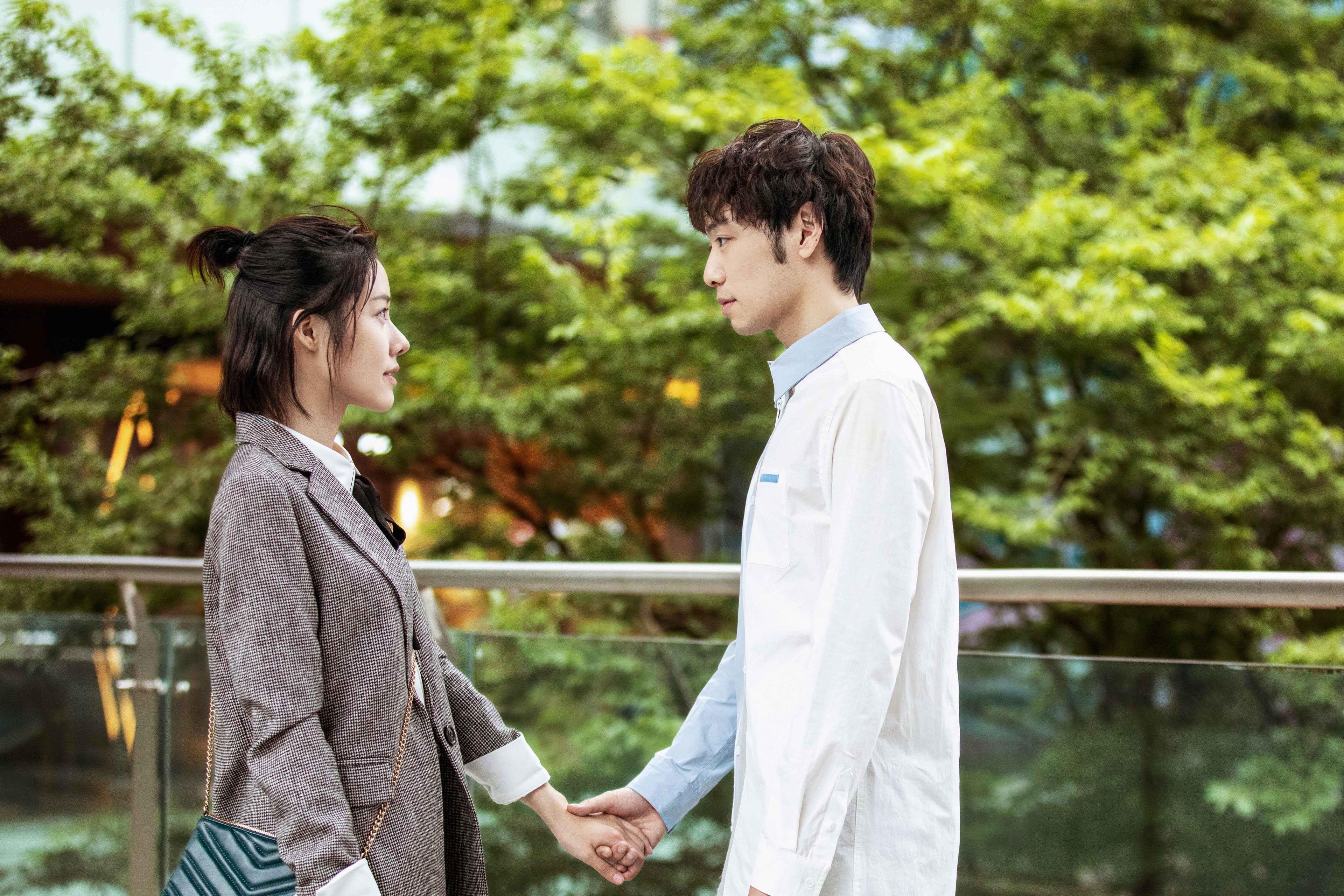 九游网页版官网-篮球比赛引入现场战术字幕便于观众理解，篮球比赛入场礼仪