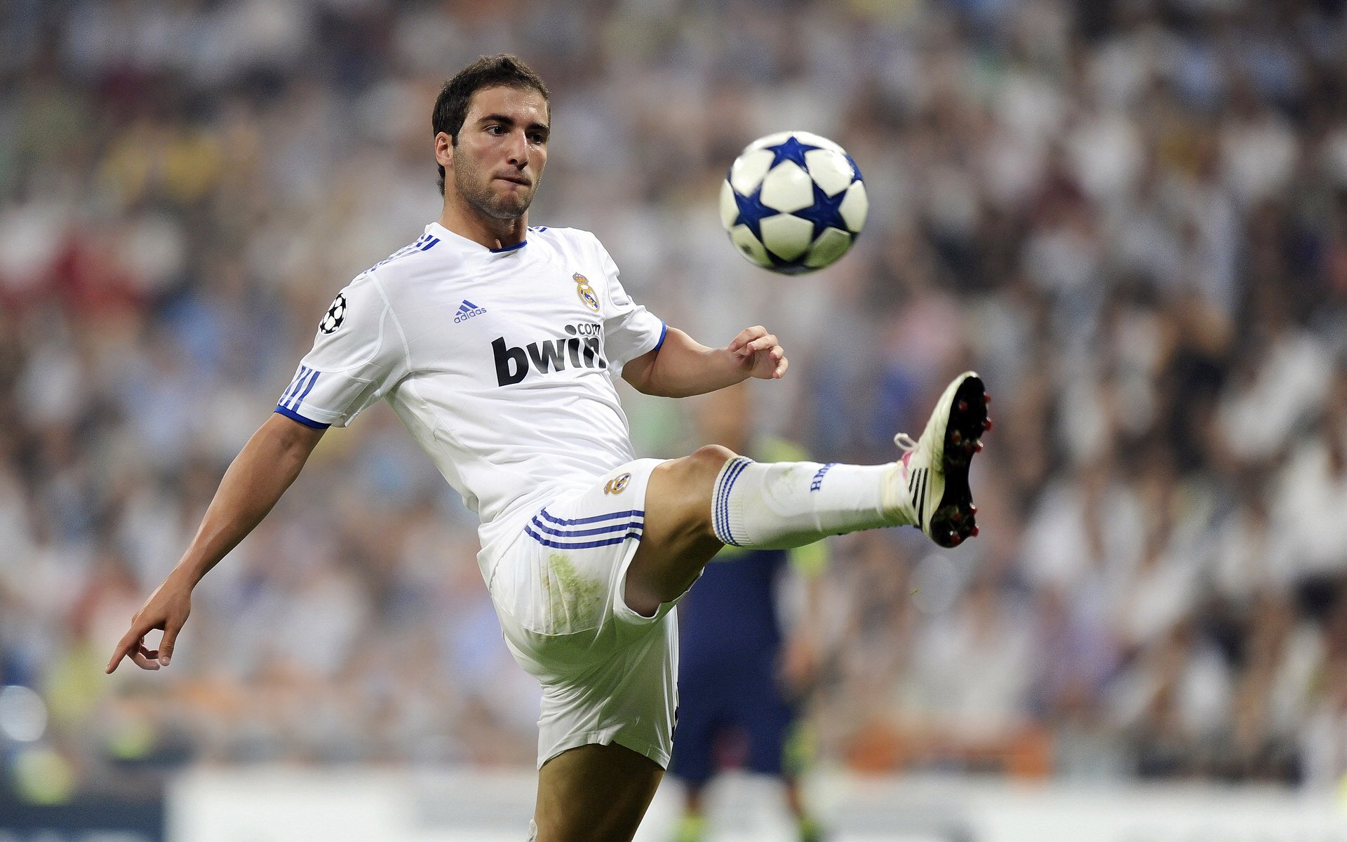 奥预赛国家队惨败 球迷反思训练方法，国奥踢联赛